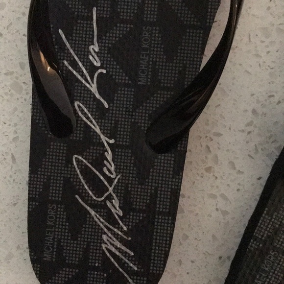 Michael Kors Flip Flops - Picture 5 of 5